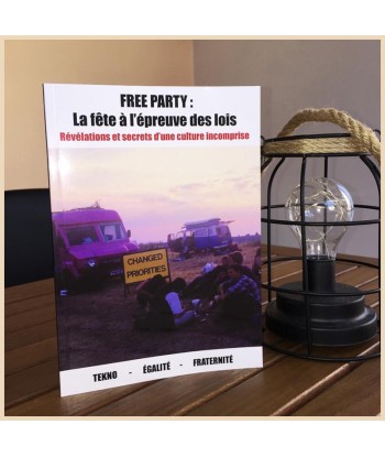 Book History of Free Parties - Physical Version - Preorder des créatures d'habitude