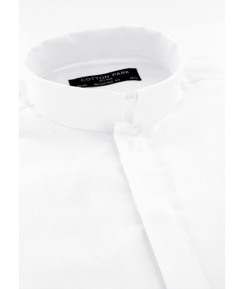 Chemise coupe cintrée col inversé en satin de coton blanc les muscles