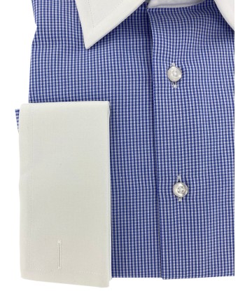 Chemise vichy bleu avec col et poignets mousquetaires blancs Véritable concentré