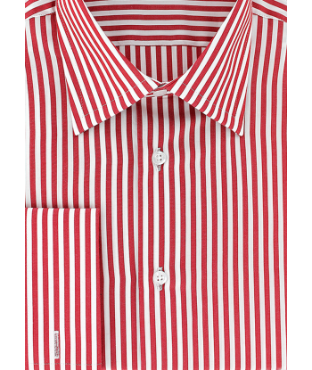 Chemise classique poignets mousquetaires rayures rouges rembourrage situé sous