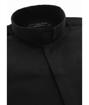 Chemise noire coupe cintrée col inversé Fin de série