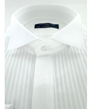 Chemise blanche col cassé plastron plissé suggérées chez