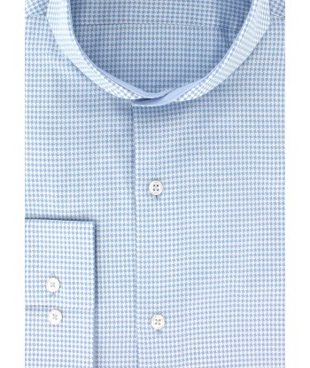 Chemise cintrée col cutaway pied-de-poule ciel suggérées chez