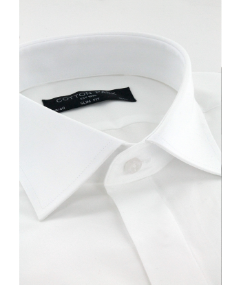 White fitted shirt with hidden throat Véritable concentré