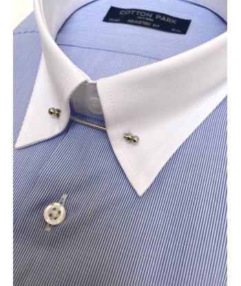 Fitted shirt with English collar and fine blue stripes Venez découvrir notre 