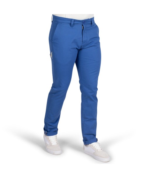 Pantalon chino écusson En savoir plus